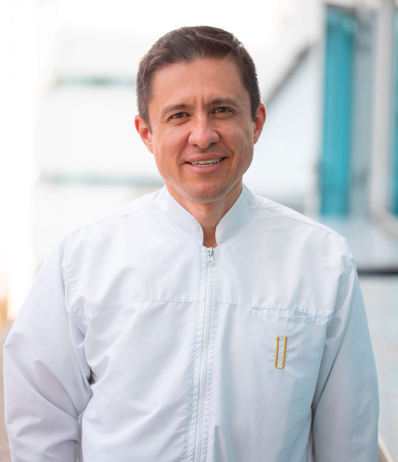 Dr. Jorge Alejandro Moreno - Especialista en Estética Dental y Rehabilitación Oral