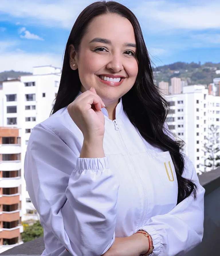 Dra. Laura Gallego - Odontóloga Estética